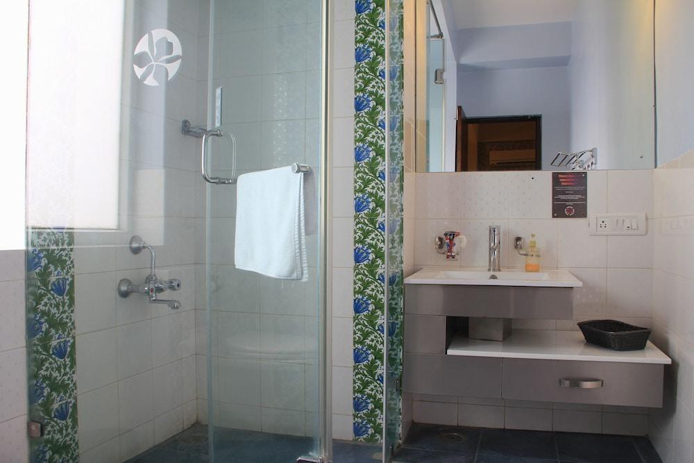 Orchid Suites - A Boutique Hotel Bangalore Off Residency Road Екстер'єр фото